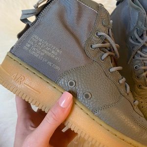 Women’s NIKE SF Air Force 1 MID